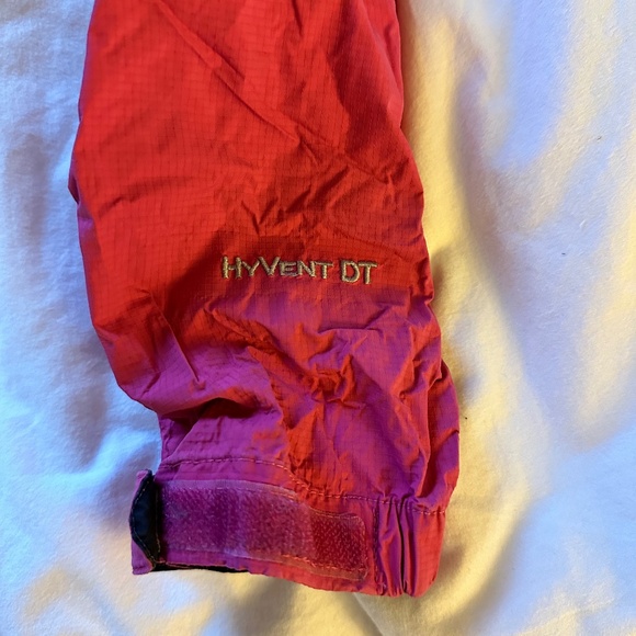 The North Face Venture Jacket, Medium, Pink - Picture 8 of 11